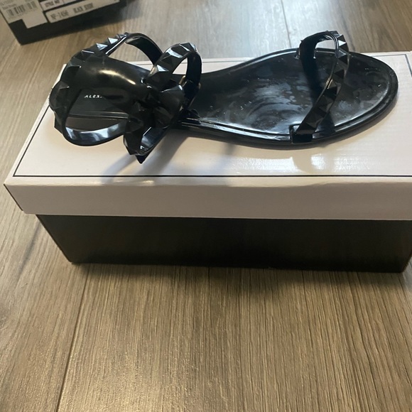 Black sandals - Picture 3 of 3